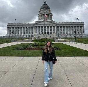 Meet your Posher, Valentina